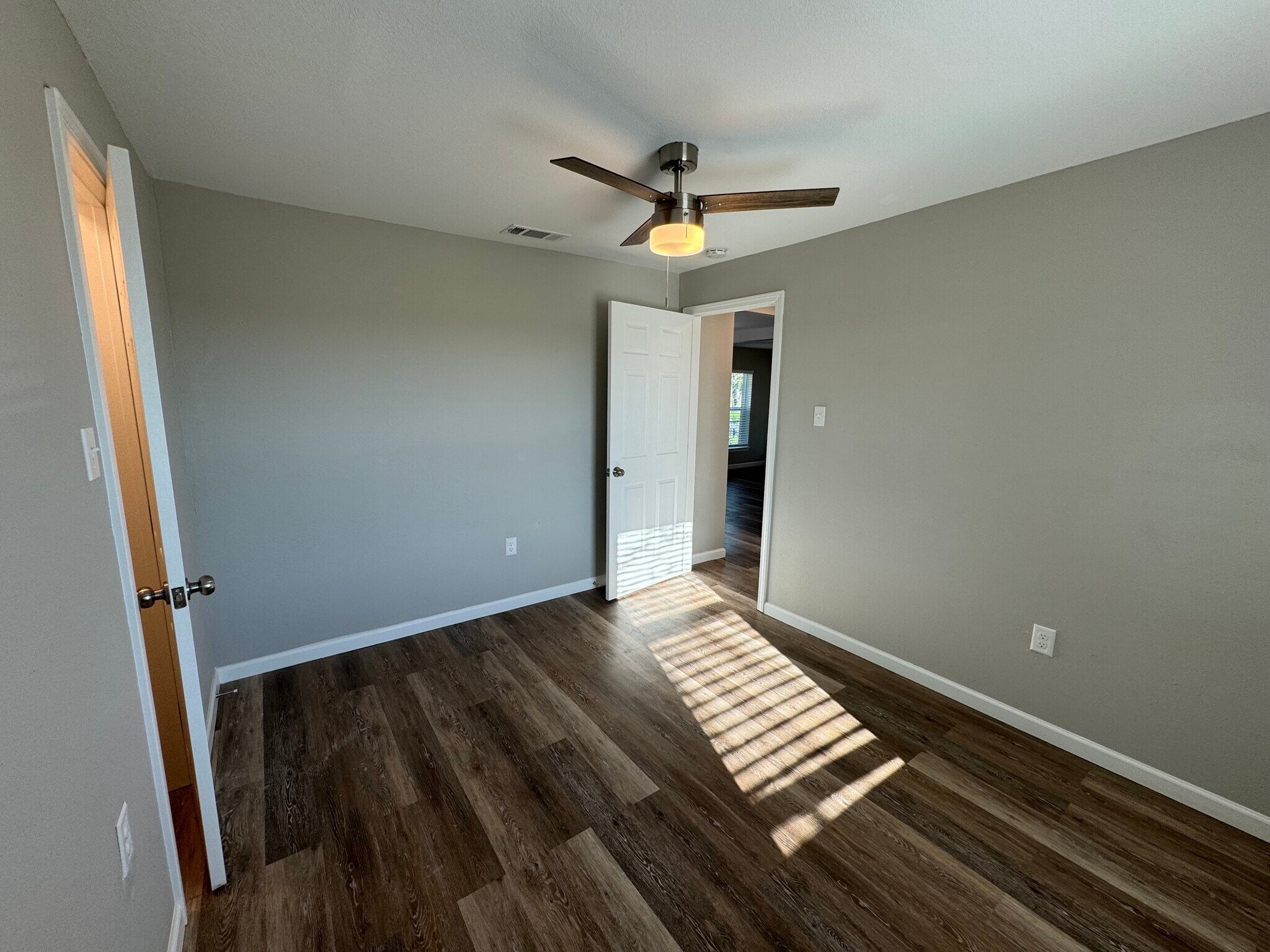 Building Photo - 1210 Southey St