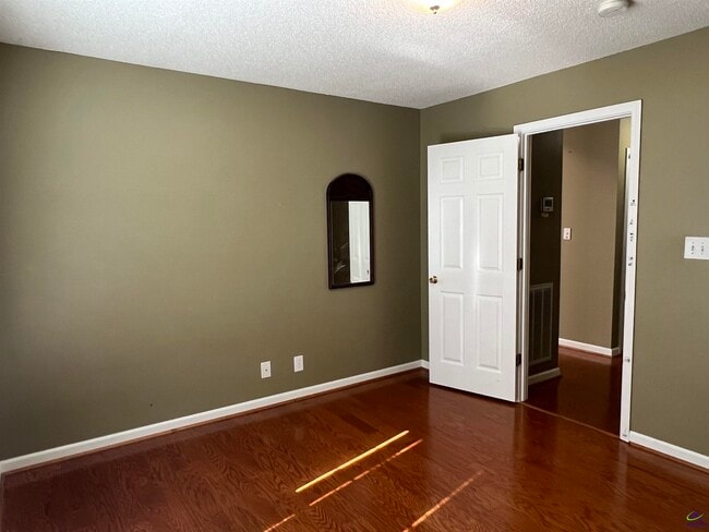 Building Photo - 135 Ashford Trace Ln