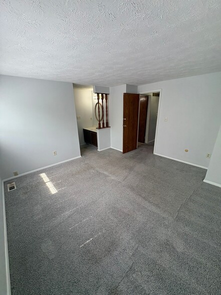 Building Photo - 6159 96th Pl