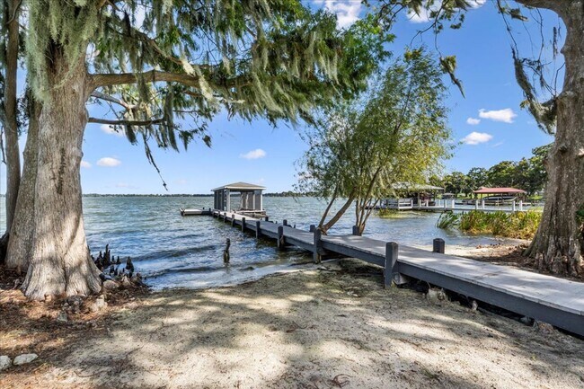 Building Photo - 3824 Gaines Dr