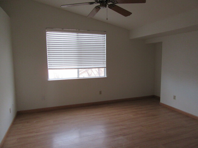 Building Photo - 7908 Tule Creek Ct