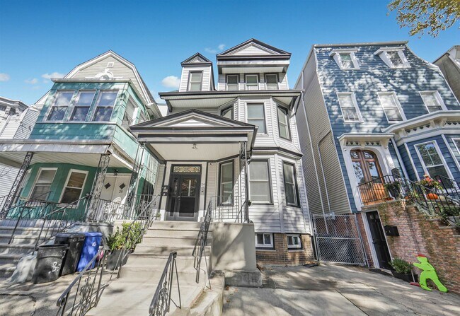 Building Photo - 24 Belmont Ave