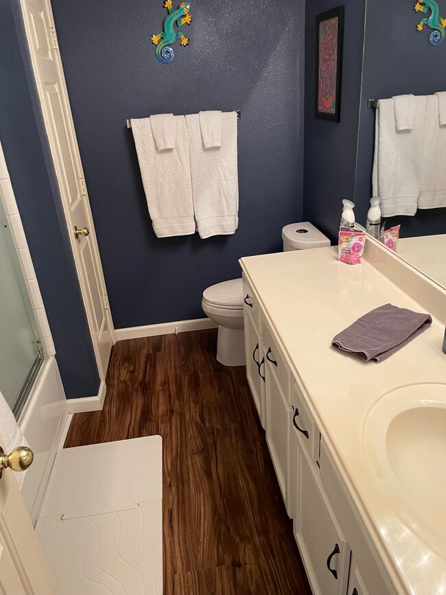 Building Photo - 1215 Terrace Ct