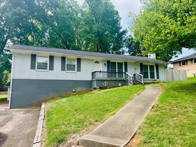 Primary Photo - 975 Pair Rd SW