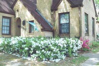 Building Photo - 1317 S Sneed Ave