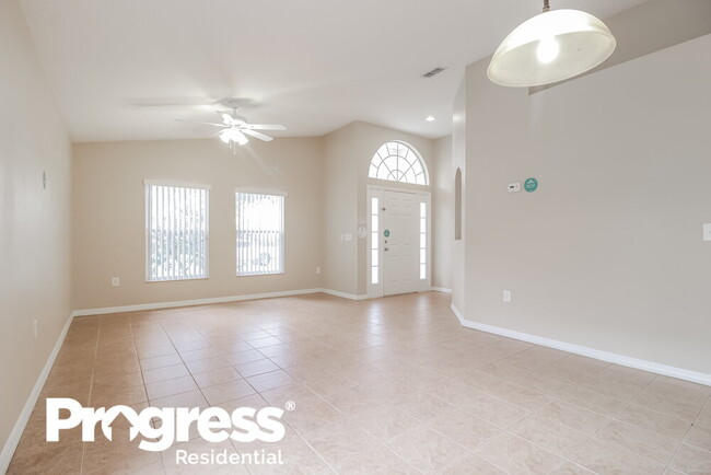 Building Photo - 2131 Colonial Woods Blvd