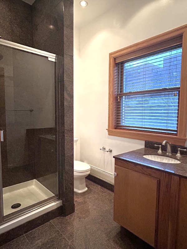 Building Photo - 6111 Fifth Ave