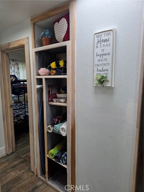 Building Photo - 917 Helmsdale Ave