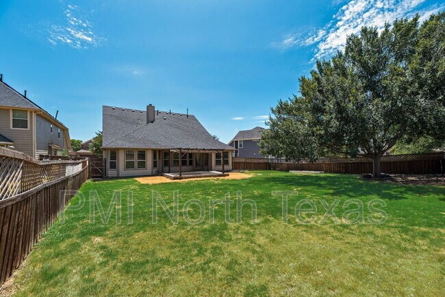 Building Photo - 3394 Overhill Dr
