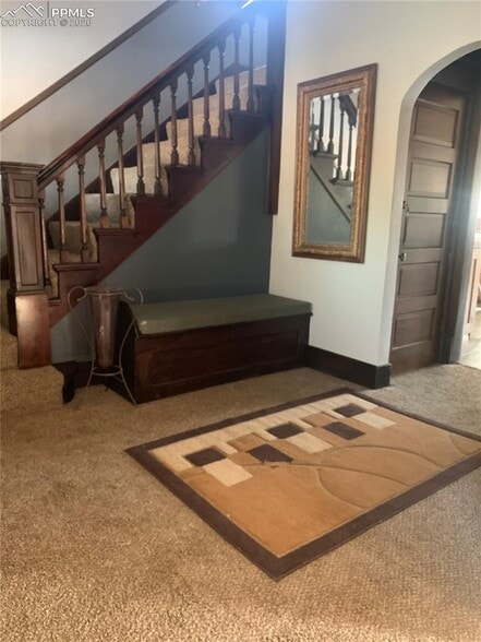 foyer - 119 Cheyenne Blvd