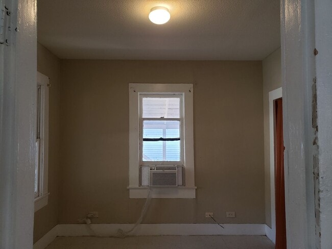 Building Photo - 1320 Monterey St