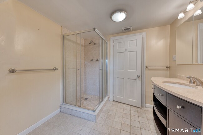 Building Photo - 23 Moulton Rd