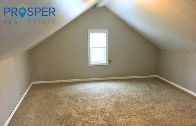 Building Photo - Spacious Wausau 4-Bedroom with Porch & Backyard