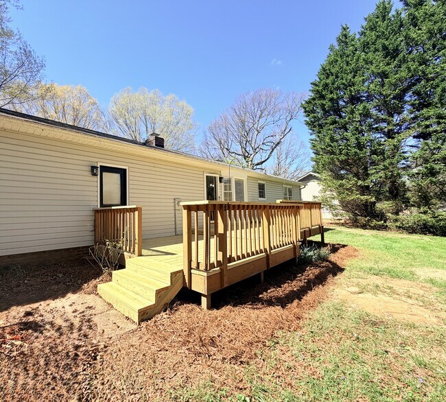 Building Photo - 6504 Zack Rd