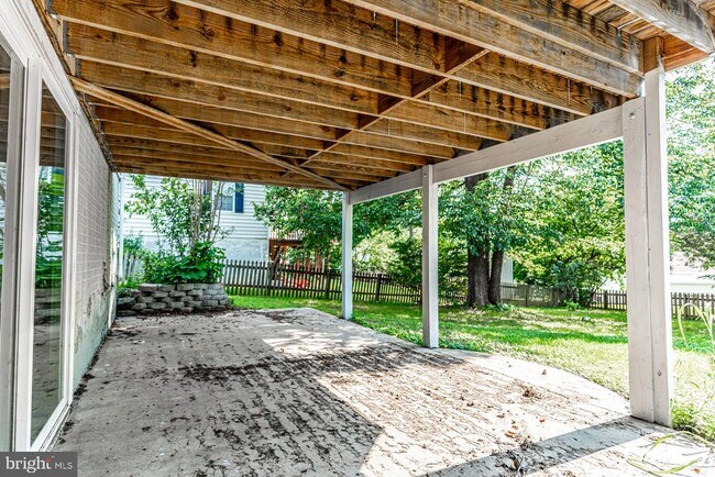 Building Photo - 121 Nottingham Ct