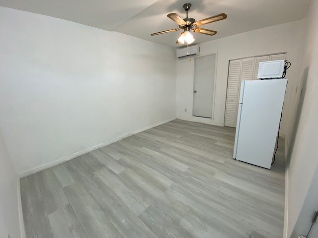 Building Photo - 10071 SW 146th Ct