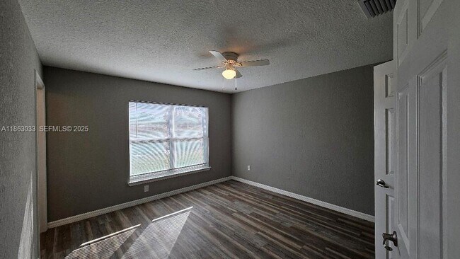 Building Photo - 4868 SW 131st Pl