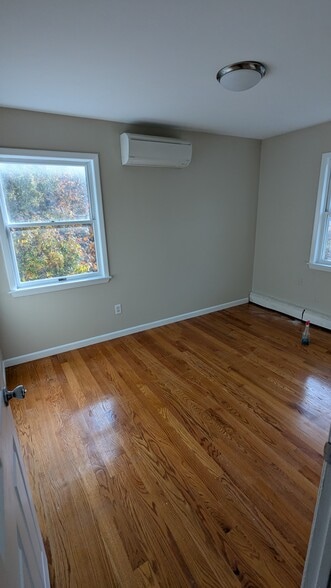 Building Photo - 411 Boyle Rd