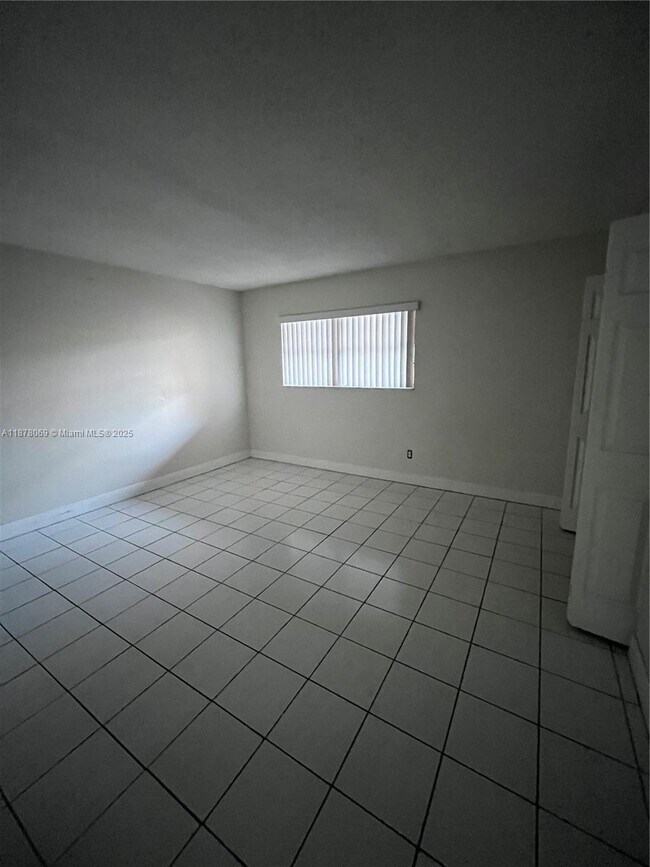 Building Photo - 9970 SW 88th St