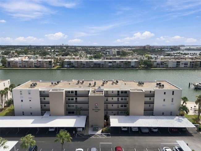 Building Photo - 7625 Sun Island Dr S