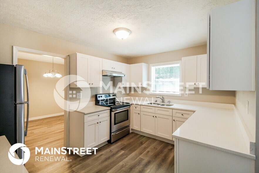 Building Photo - 6231 Willowbrook Dr