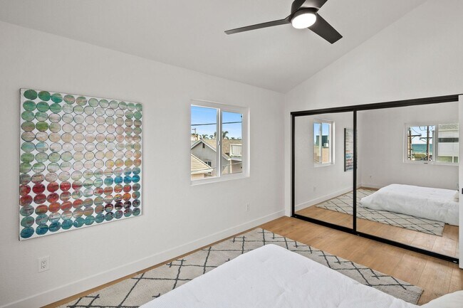 Building Photo - 152 Evergreen Ave