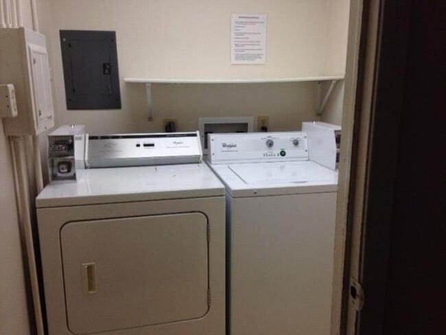 Shared coin operated Laundry - 306 E Henry St