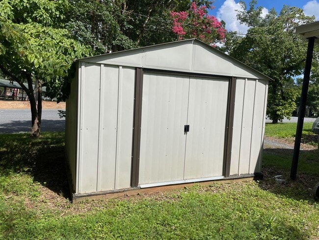 Building Photo - Beautiful 3 bed, 1 bath home located in As...