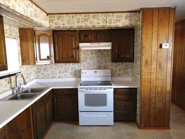 Building Photo - 14528 Annegret Dr