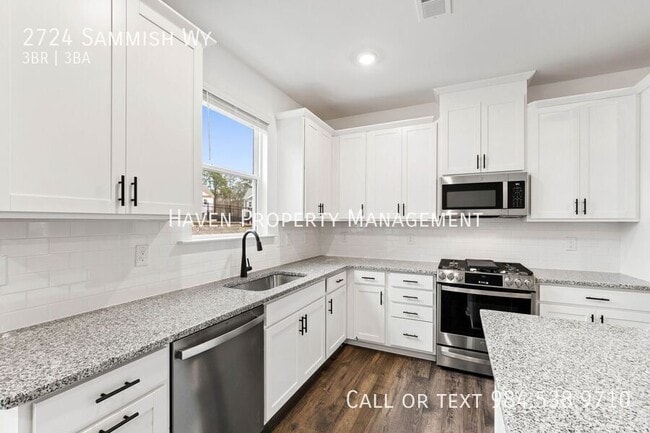 Building Photo - 2724 Sammish Way