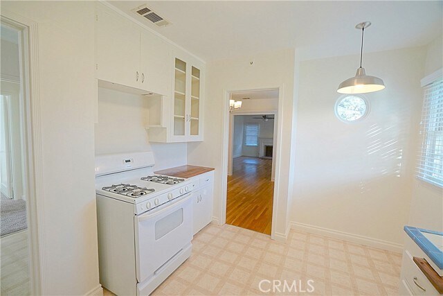 Building Photo - 4285 Oakwood Pl