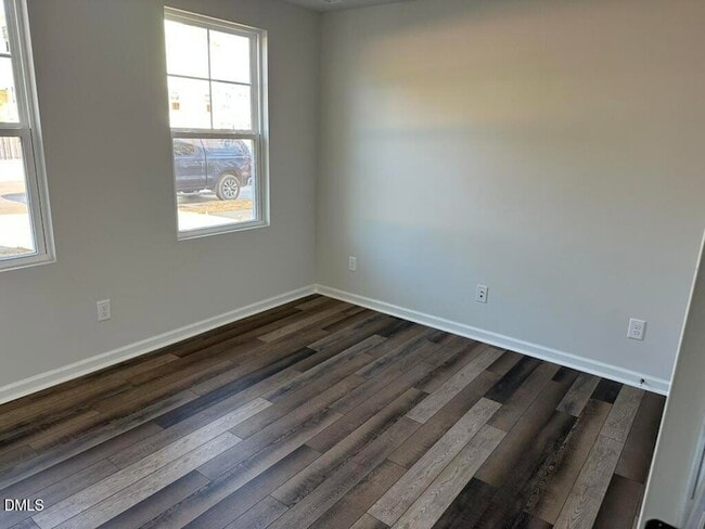 Building Photo - 451 Deercroft Dr