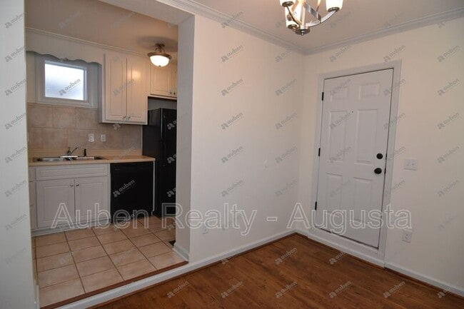 Building Photo - 239 Greene St