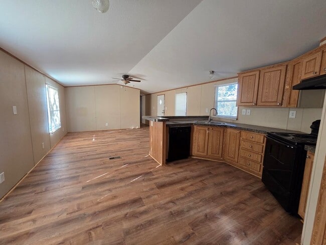 Building Photo - 169 Fort Worth St