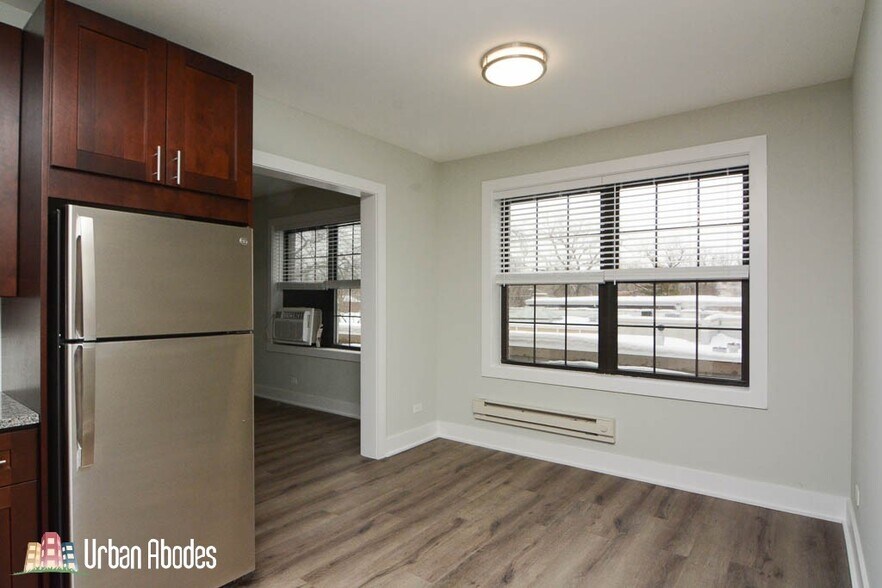 Building Photo - 727 Saint Johns Ave