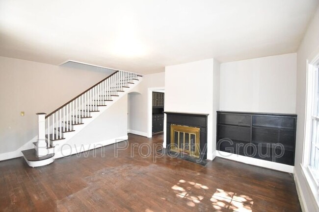 Building Photo - 308 Hinsdale Ave