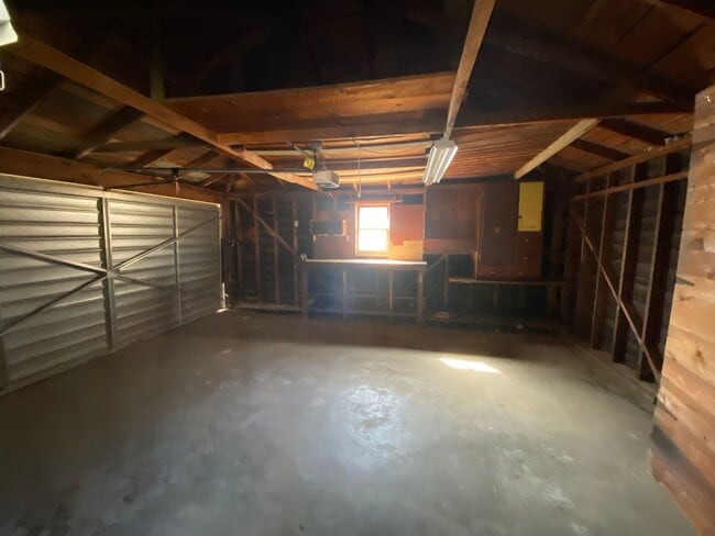 Building Photo - 801 S Sowell St