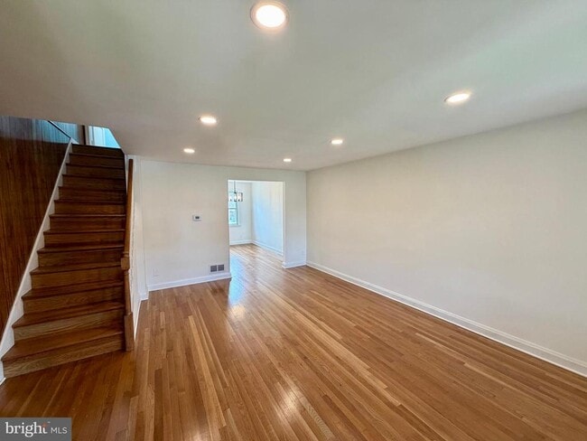 Building Photo - 647 Dunwich Way