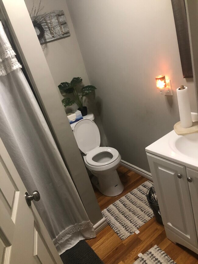 Building Photo - 6108 Lone Pond Ln