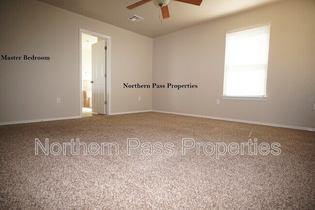 Building Photo - 10692 Canyon Sage Dr