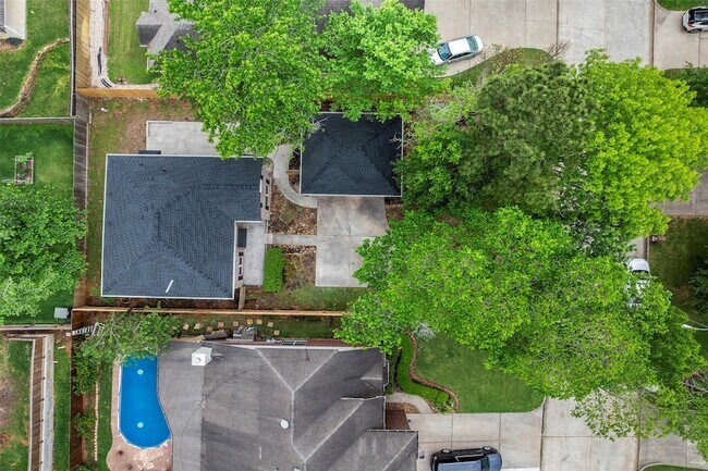 Building Photo - 3718 Treasure Island Dr