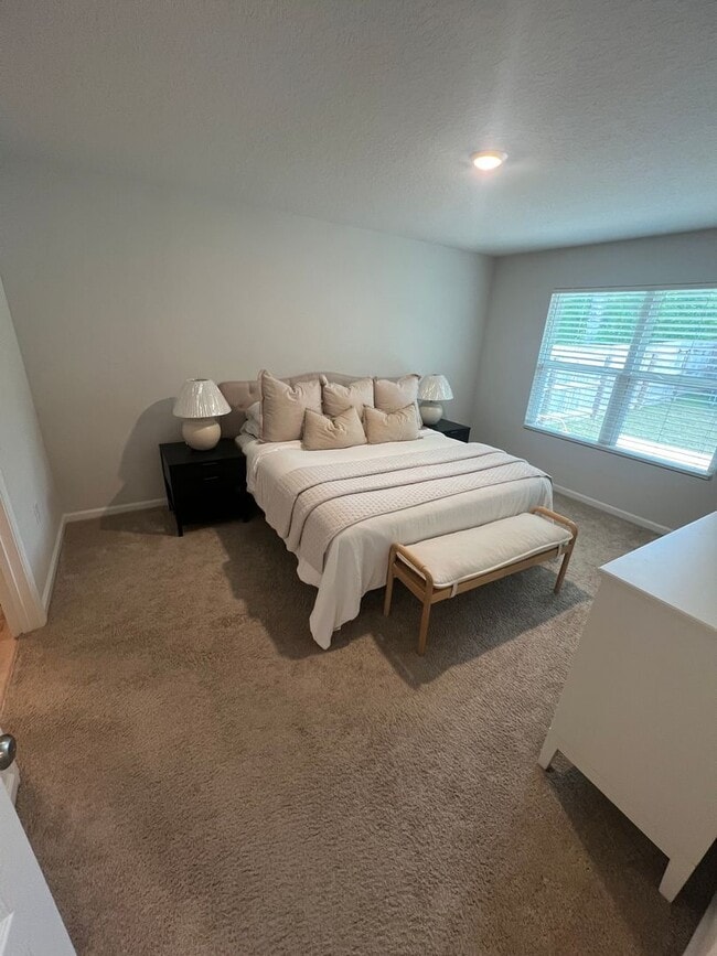 Building Photo - Woodlands 4 bed 2 bath gem !