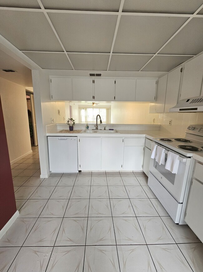 Building Photo - 4140 Looking Glass Ln