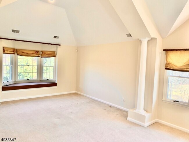 Building Photo - 43 Rosewood Ct
