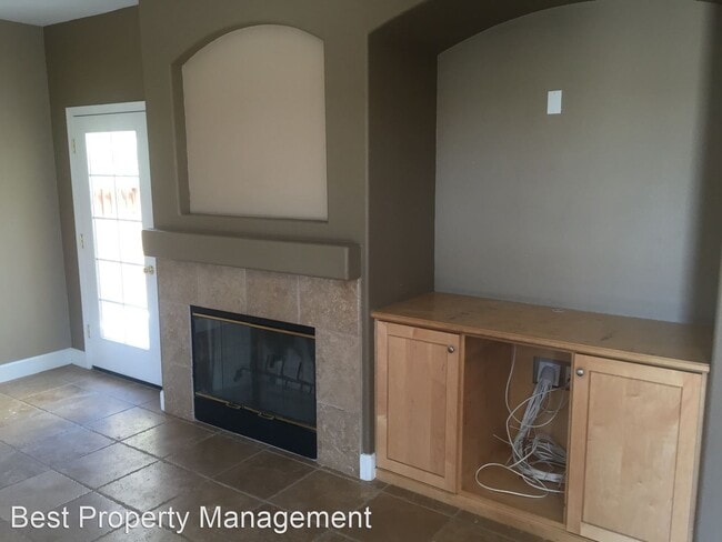 Building Photo - 5 br, 4 bath House - 337 Foothill Drive