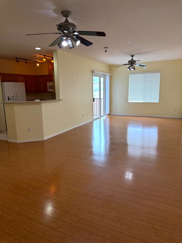 Building Photo - 6868 Sky Pointe Dr