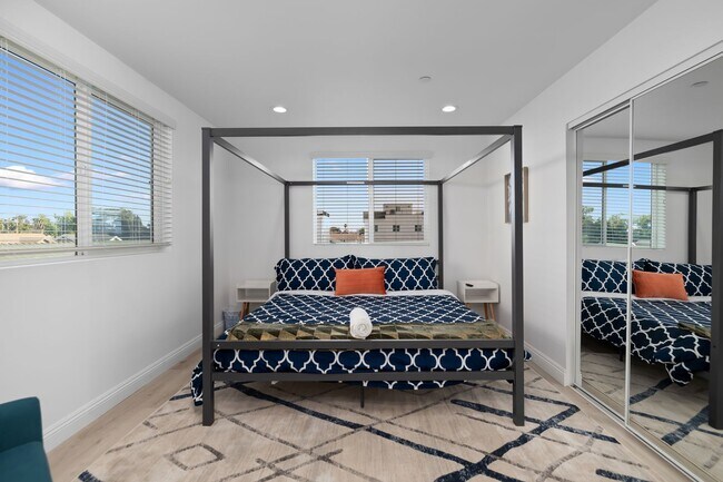 Building Photo - 4-Unit Townhome Community | Luxury Living Near DTLA