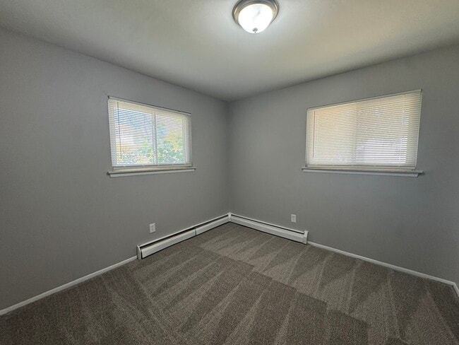 Building Photo - 4059 Longtin Ave