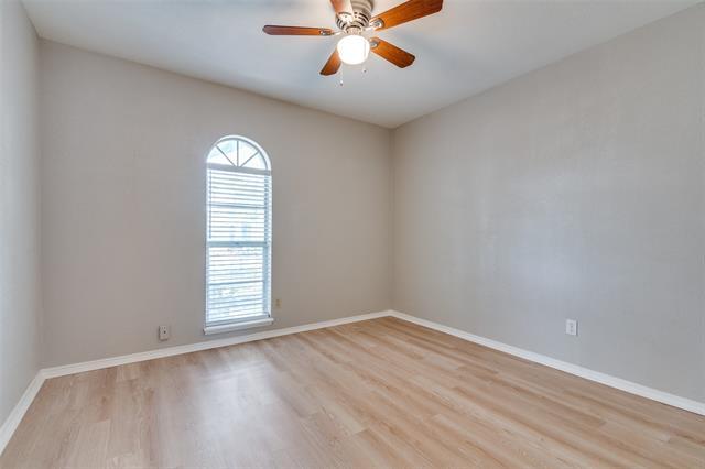 Building Photo - 1517 Deepwood Dr