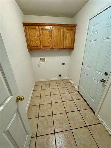 Building Photo - 2026 Brooke Dr